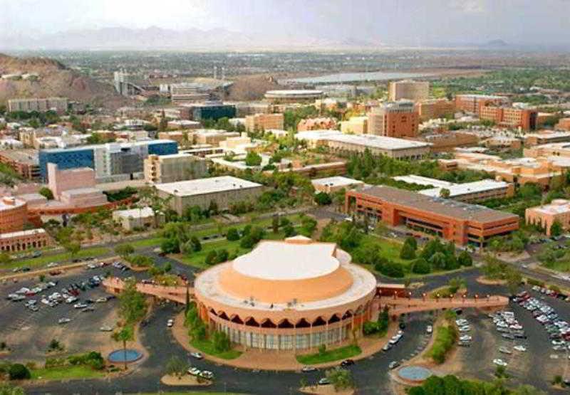 Courtyard By Marriott Phoenix Airport Hotel Exterior photo